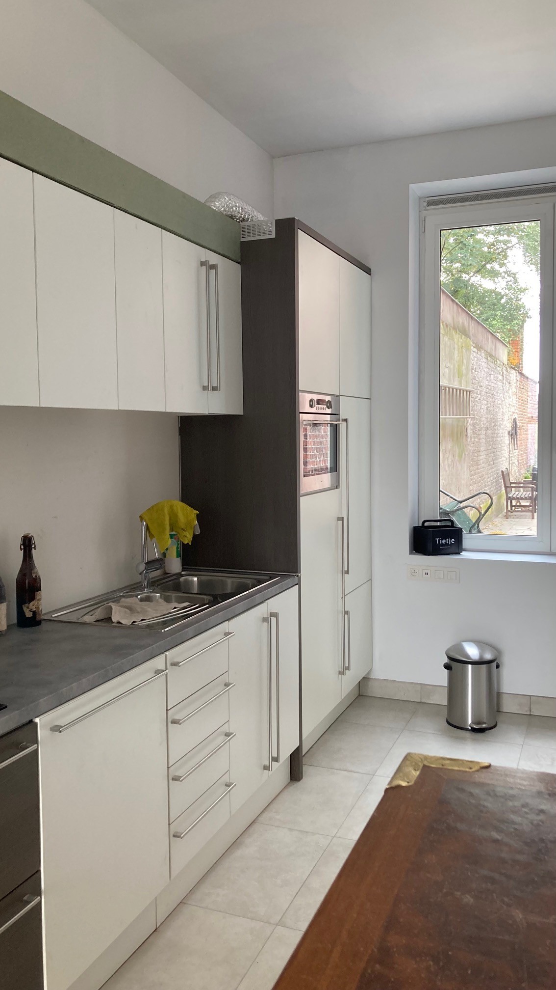 04.1 keuken met tuin zicht